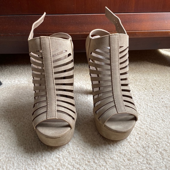 Charlotte Russe heels - Picture 1 of 4